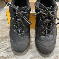 Men’s Work Boots brand  DeWalt  Size 9