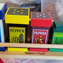 Melissa & Doug Deluxe Wooden Spice Set