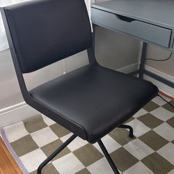 Desk chair