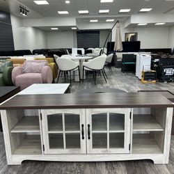 TV Stand For TV Up to 70 Inches / Soporte de TV para TV de hasta 70 pulgadas