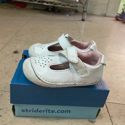 Baby Sz 4 Girls Mary Jane $10 Stride Rite Walker Shoes