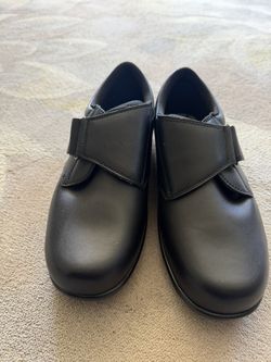 Woman's leather shoes 10 wide