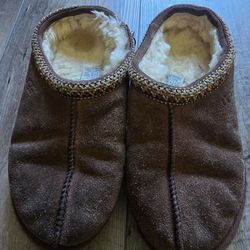 Authentic Ugg Shoes Girls Size 5 or Women's Size 7