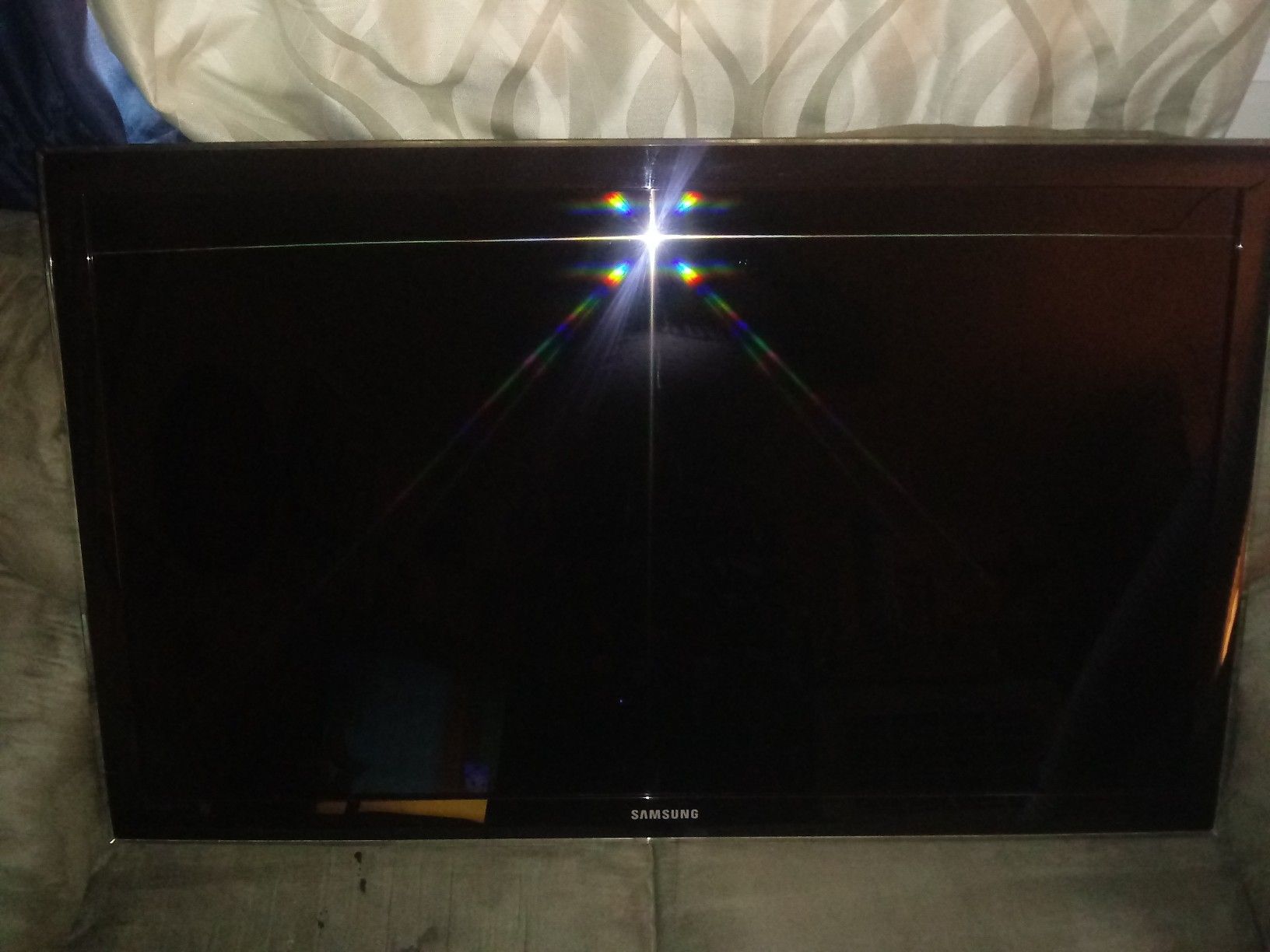 Samsung slim 55 inch tv. Don't message me unless you are a serious buyer