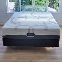 Queen Simmons Beautyrest Memory Foam Mattress, Boxspring and Metal Bed Frame