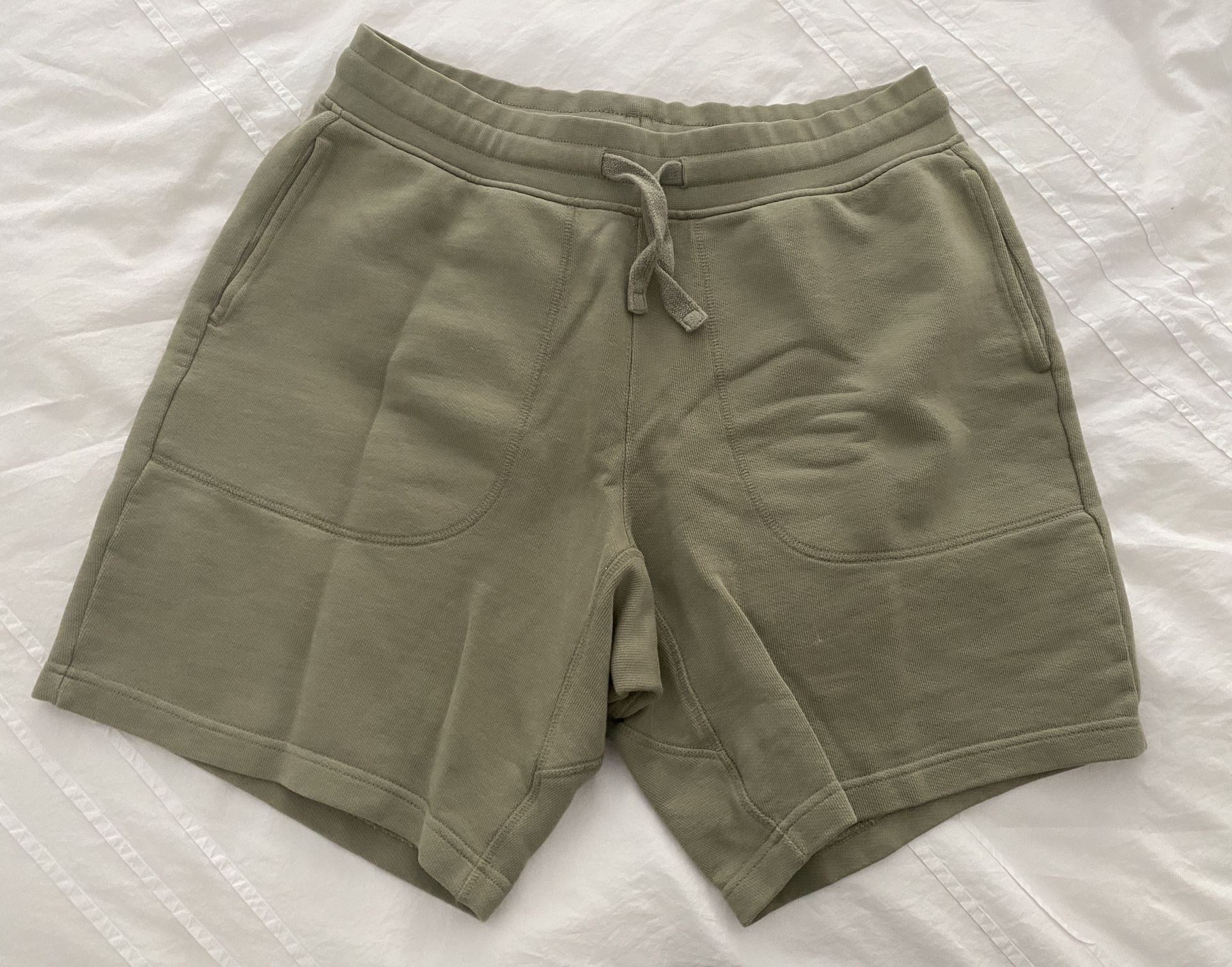 Men’s Clothing: Banana Republic