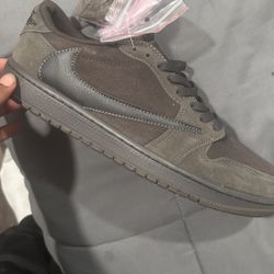 Travis Scott Jordan 1 Low 