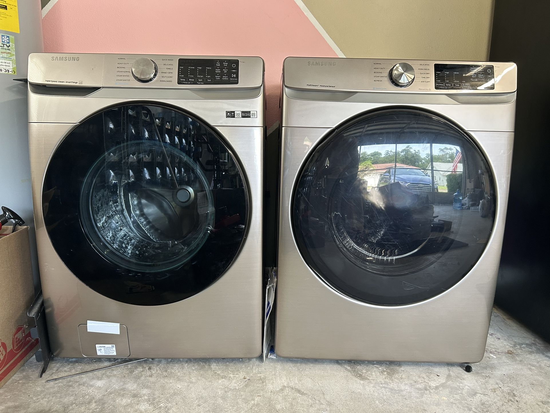 Samsung Washer & Dryer Like NEW!