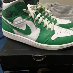 Air Jordan 1 Mid Lucky Green Size 10