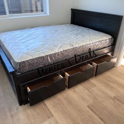Full Solid Wood Bed W/3 Drawers & Bamboo Mattress $600