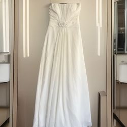 David’s Bridal New ivory Ruched Wedding Dress 6/8