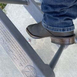 ARIAT BOOTS 9.5 /EE $120 