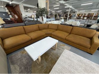 Gorgeous NEW Brown Comfy Sectional - Same Day Delivery 🚚
