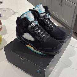 Jordans aqua 5 men’s size 8.5