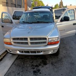 Dodge Durango year2000/260 k miles  available