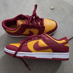Nikes Dunks (USC Colors)