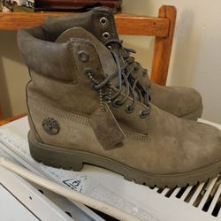 Brand New Pair Of Mens Timberland Boots Size 9