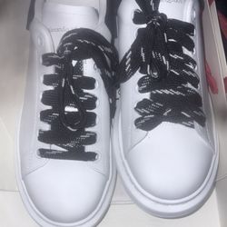 Alexander McQueen Men’s Shoe Size 8 !!
