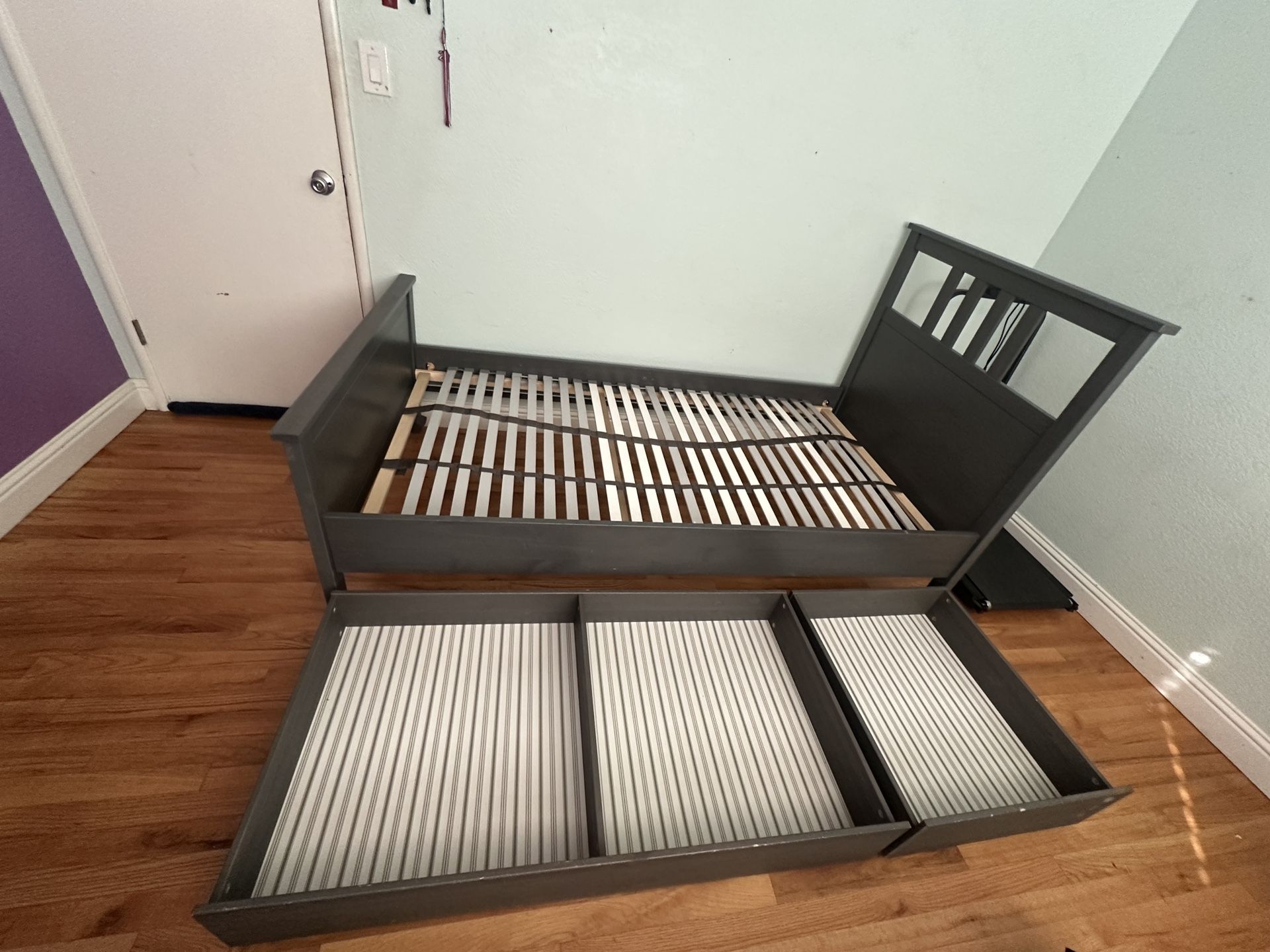 Twin bed frame