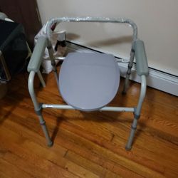 $39 Brand  New Movable  toilet Seat With Cover 