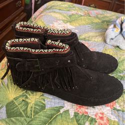 Beautiful Black Boots New Size 10