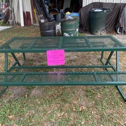 Picnic Table 