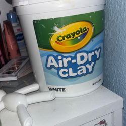 Crayola Air-Dry Clay – 10 lb Bucket – Brand New!