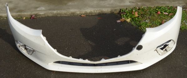 USED REF#U0384 || 2017-2018 MAZDA 3 || FRONT BUMPER COVER ONLY