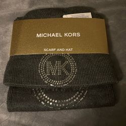 Michael kors NEW Scarf & Hat $45