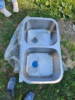 Drop sink