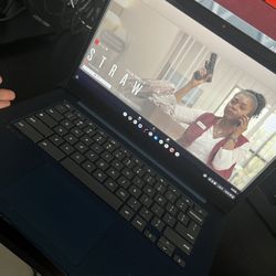Lenovo - IdeaPad Slim 3 Chromebook Laptop - 14" Full HD Touchscreen Laptop - MediaTek Kompanio 520 - 4GB Memory - 64GB eMMC - Abyss Blue