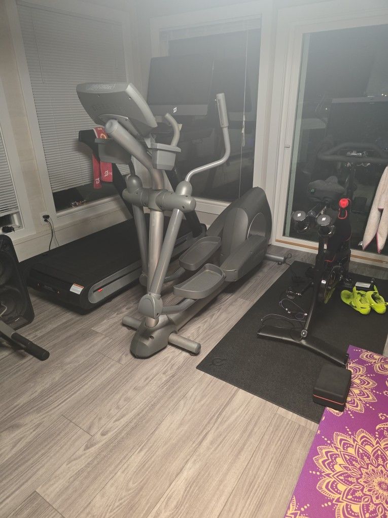 Lifefitness Cross Trainer