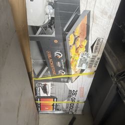 Brand new 28" blackstone Griddle