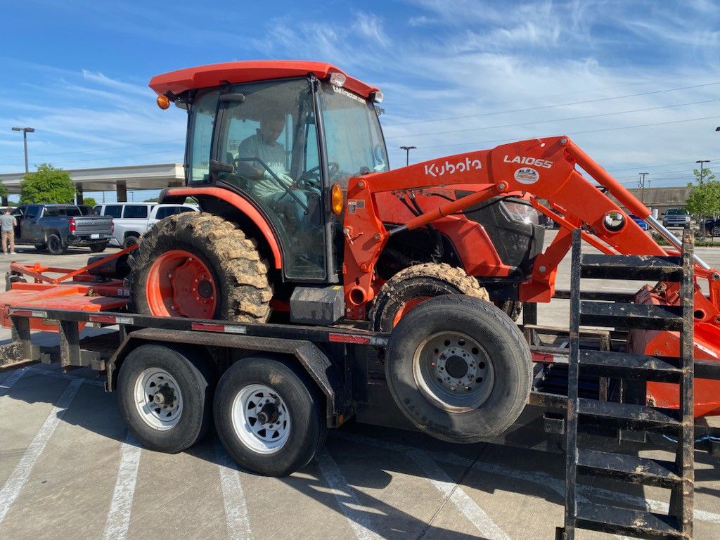 Kubota MX5400 Like New