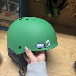 LOW PRICE MOVING- SMITH $250 + TAX RETAIL SNOWBOARD HELMET 
