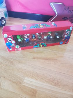 Super Mario PVC Character Box Set 4 Yoshi & Mario