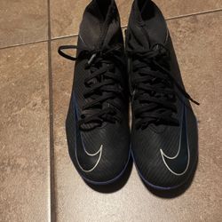 Soccer Cleats Size 5