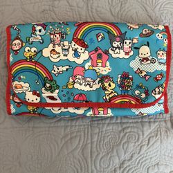 Tokidoki Collectible changing pad “Rainbow Dreams”