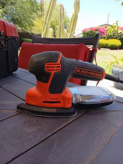 Black and Decker sander