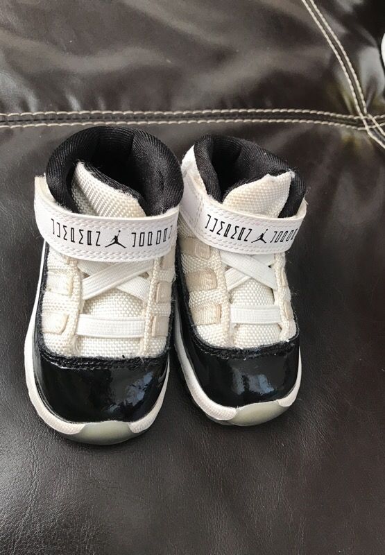 Retro 11s toddler sz 4c