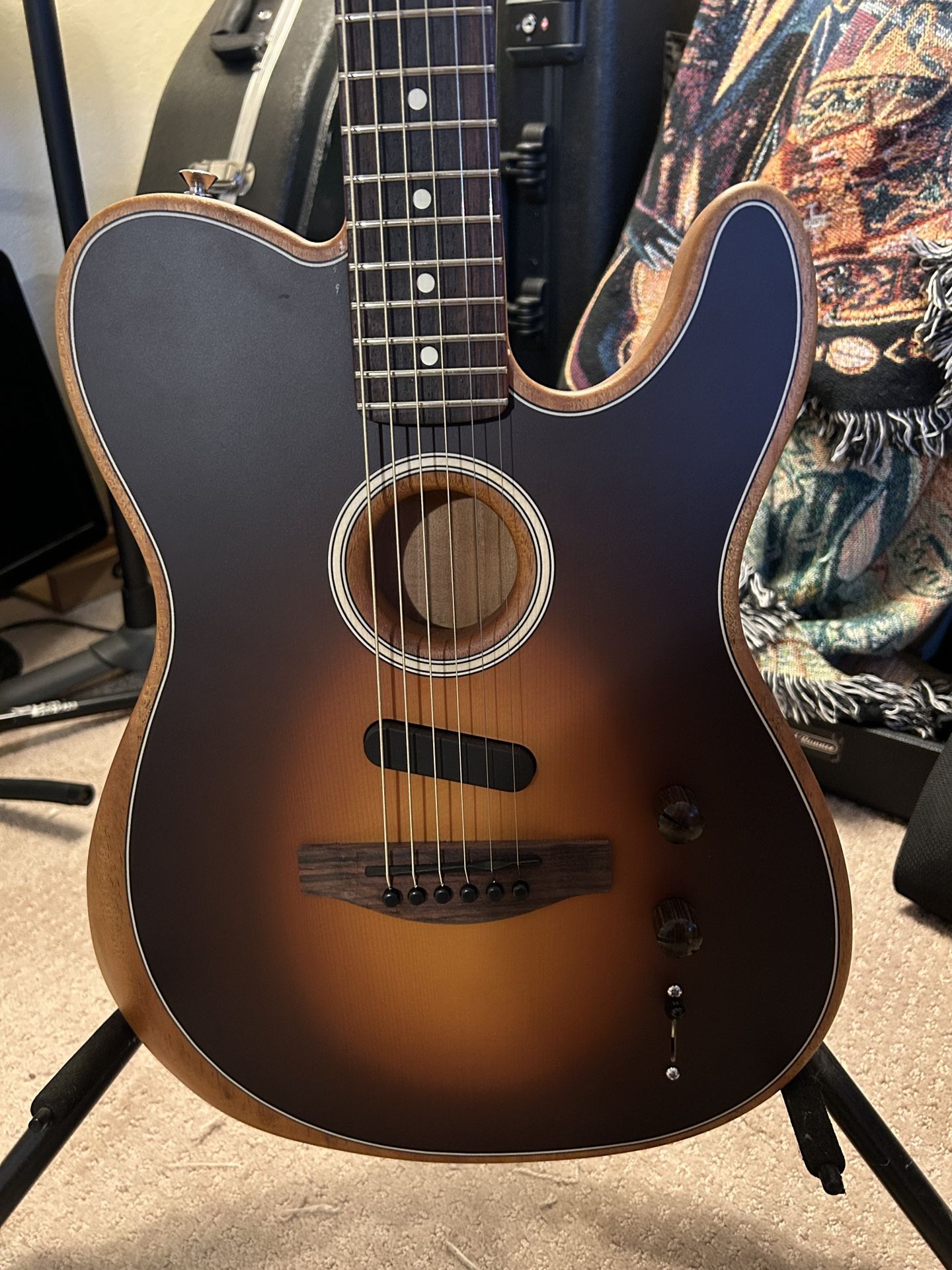 Fender Acoustasonic Sunburst