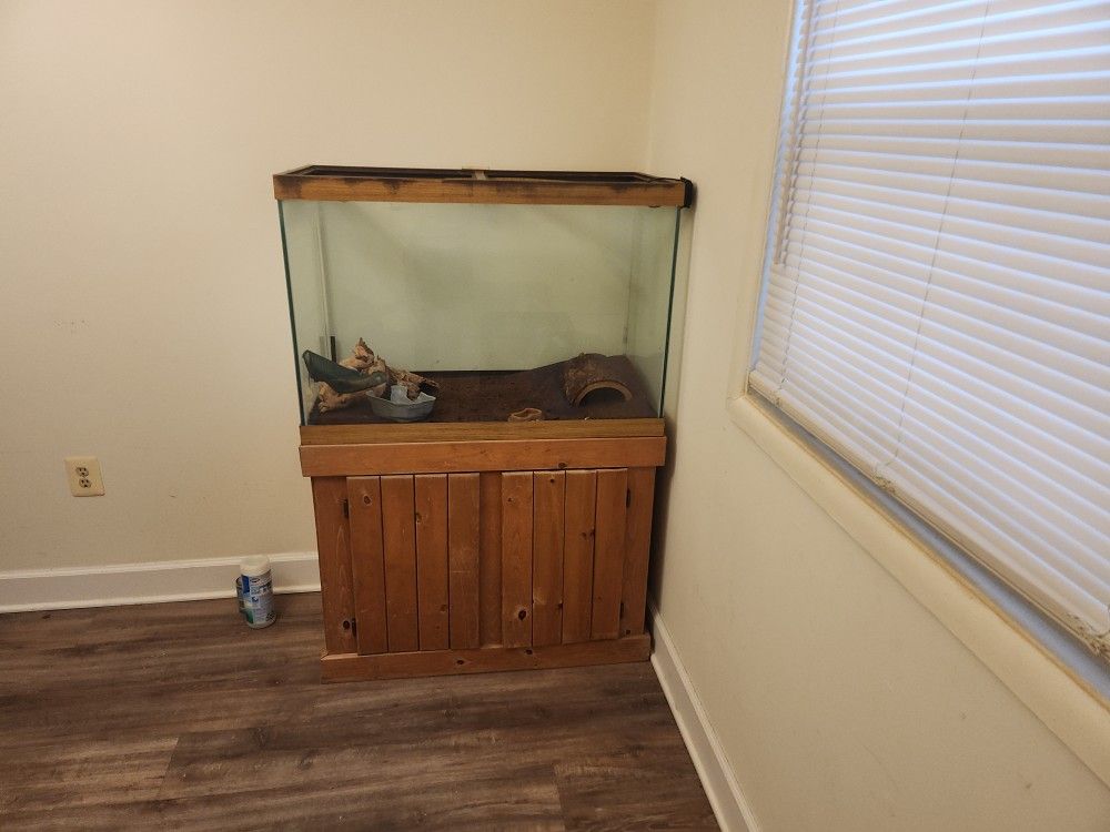 Big TON AQUARIUM OR RETILE TANK WITH STAND AND ACCESSORIES