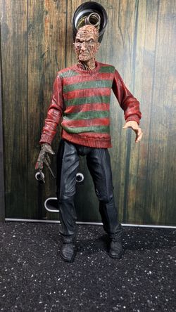 2014 NECA   Freddy's  KRUEGER Figure