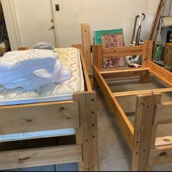 Wood Twin Bunk bed Set W/ Mattress