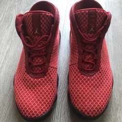 Slightly used Jordan Horizon Gym red/black size 8.5 in good condition