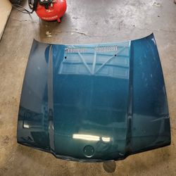 E36 Coupe Boston Green Hood