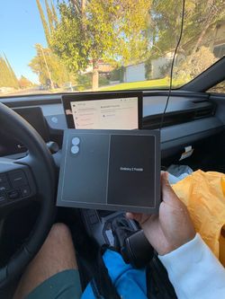 Samsung galaxy fold 8 256 Unlocked