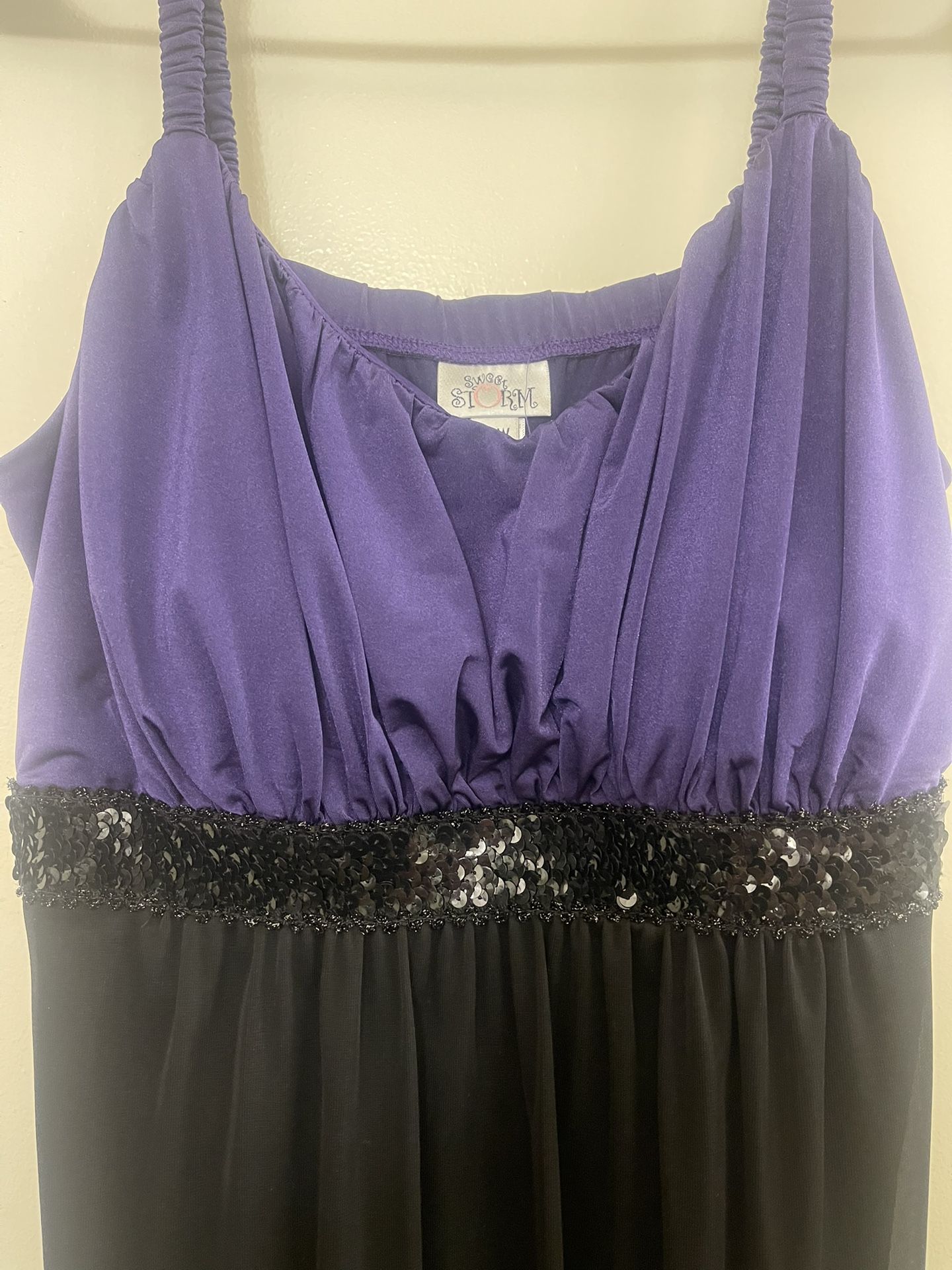 Woman’s Size 14W Evening Dress