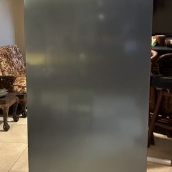 Stainless Ice Box (freezer only)