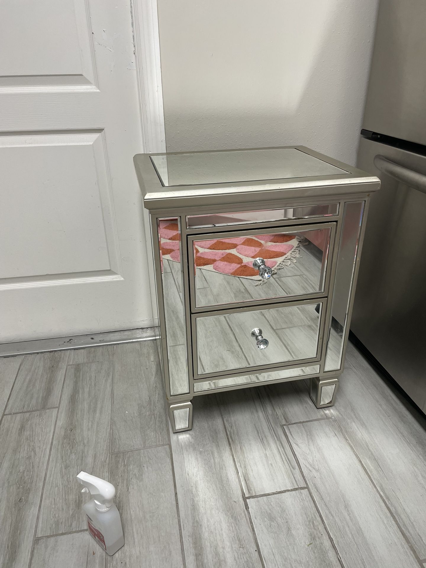 ✨ Mirrored Nightstand / End Table